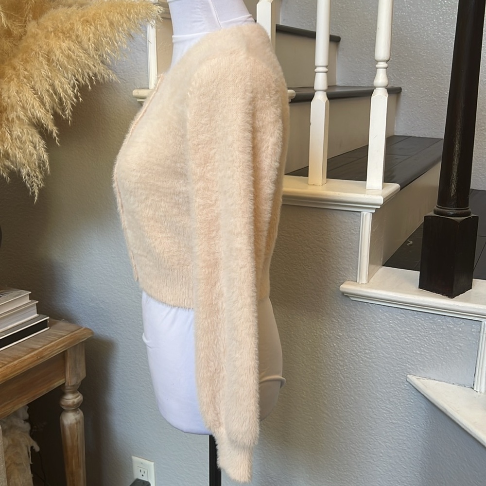 Aritzia Sunday Best Carmen Cream Peach Cardigan Sweater Size Medium - Picture 5 of 8